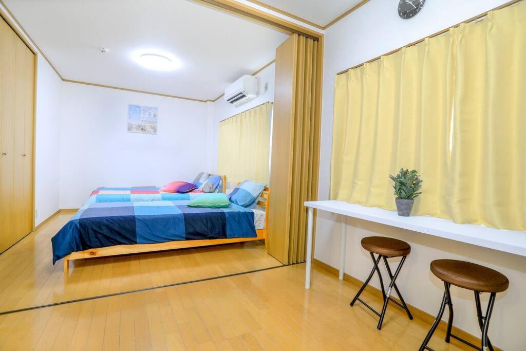 鶴橋駅徒歩2分 トイレ浴室複数あり3階建て一軒家車庫付き Apartment Osaka Exterior photo